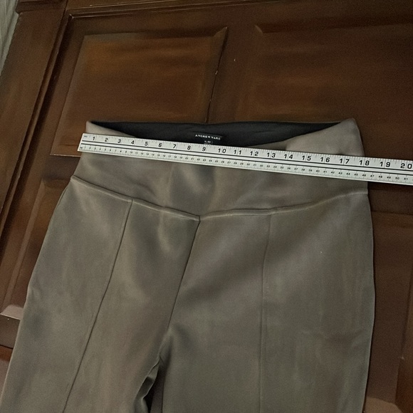Womens size XL Andrew Marc Taupe Faux Suede Pull On Stretch Pants - Picture 6 of 8